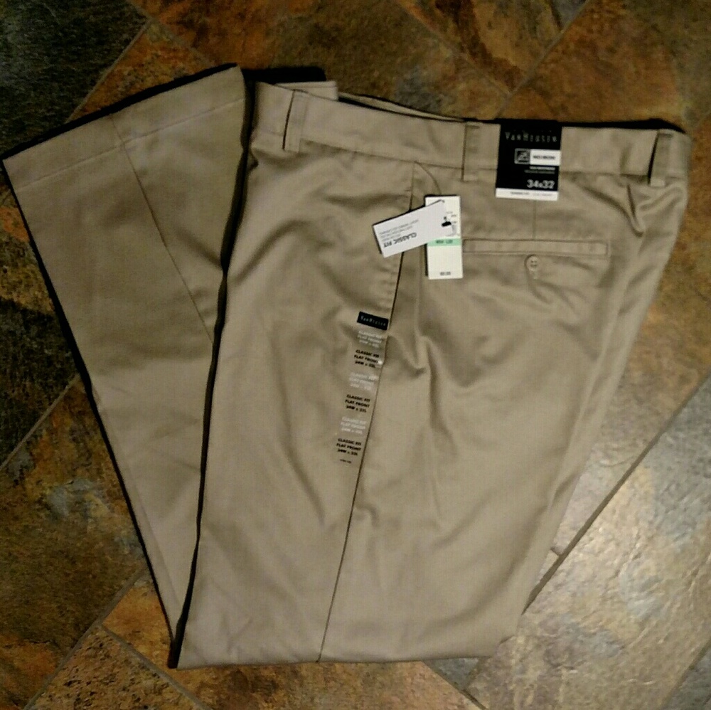 Van Heusen No Iron Flat Front Classic Fit NWT34x32